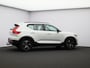 Volvo XC40 2.0 B4 Plus Dark / Trekhaak / Stoel+stuur+voorruitverwarming / Harman Kardon / Elektr. bed. stoelen