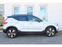 Volvo XC40 T4 Recharge R-Design | Panoramadak | Verwarmbare voorstoelen en stuurwiel | 360 graden camera | Premium audio by Harman Kardon | Adaptieve cruise control