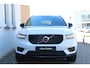 Volvo XC40 T4 Recharge R-Design | Panoramadak | Verwarmbare voorstoelen en stuurwiel | 360 graden camera | Premium audio by Harman Kardon | Adaptieve cruise control