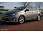 Toyota Auris 1.8 Hybrid Executive, Stoelverwarming, Pdc voor + achter + camera, Cruise, Clima, Navigatie, Dealer onderhouden !
