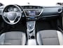 Toyota Auris 1.8 Hybrid Executive, Stoelverwarming, Pdc voor + achter + camera, Cruise, Clima, Navigatie, Dealer onderhouden !