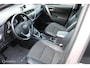 Toyota Auris 1.8 Hybrid Executive, Stoelverwarming, Pdc voor + achter + camera, Cruise, Clima, Navigatie, Dealer onderhouden !