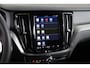 Volvo V60 2.0 B4 Ultimate Dark Panorama / Opendak /Leder / HUD / Pilot Assist / HarmanKardon / CarPlay