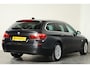 BMW 5-Serie Touring 520i Luxury Edition / Panorama / Leder / LED / Memory