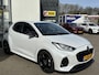 Mazda 2 Hybrid 1.5 Homura 1e Eig., NL-Auto, Apple Carplay/ Android Auto, A-Rij-Camera, Parkeerhulp vóór, Key-Less, Trekhaak, Stoelverwarming , Stuurverwarming, LM Black.