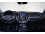 Volvo XC60 T6 Recharge AWD Core - IntelliSafe Assist & Surround - Parkeercamera achter - Verwarmde voorstoelen, stuur & achterbank - Parkeersensoren voor & achter - Draadloze tel. lader - Extra getint glas - 18' LMV