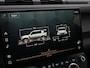 Land Rover Defender 110 2.0 P300e 110 Forest Edition | Cold Climate Pack | Meridian Sound System | 22" Wielen | Classic Spatlappen v/a | Treeplanken | Trekhaak | Panoramadak |