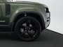 Land Rover Defender 110 2.0 P300e 110 Forest Edition | Cold Climate Pack | Meridian Sound System | 22" Wielen | Classic Spatlappen v/a | Treeplanken | Trekhaak | Panoramadak |