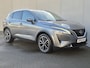 Nissan Qashqai 1.3 MHEV Xtronic Tekna Plus Automaat / HUD / Panoramadak / Allseason banden / Trekgewicht 1800 kg / Elektrische achterklep / Stoel met massage functie / Rondomzicht camera / Stuur-, Stoel en Voorruit verwarming / Bose Audio Systeem /