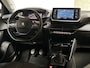 Peugeot 2008 1.2 PureTech Allure Sport 131Pk (VIRTUAL COCKPIT, APPLE CARPLAY, 360 CAMERA, KEYLESS, LEDER, SPORTSTOELEN, GETINT GLAS, LM VELGEN, CRUISE, NIEUWSTAAT)