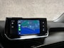 Peugeot 2008 1.2 PureTech Allure Sport 131Pk (VIRTUAL COCKPIT, APPLE CARPLAY, 360 CAMERA, KEYLESS, LEDER, SPORTSTOELEN, GETINT GLAS, LM VELGEN, CRUISE, NIEUWSTAAT)