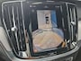 Volvo V60 2.0 T6 Plug-in hybrid AWD Plus Dark | Trekhaak | Verwarmde voorruit | Sportstoelen | 360 graden camera |