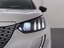 Peugeot e-2008 EV GT Pack 50 kWh | ACCU 93% | 3-Fase | Navigatie | Panoramisch schuifdak | 18 inch lichtmetalen velgen | Alcantara bekleding | Camera achter | Stoelverwarming | Adaptieve Cruise control
