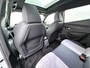 Peugeot e-2008 EV GT Pack 50 kWh | ACCU 93% | 3-Fase | Navigatie | Panoramisch schuifdak | 18 inch lichtmetalen velgen | Alcantara bekleding | Camera achter | Stoelverwarming | Adaptieve Cruise control