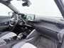 Peugeot e-2008 EV GT Pack 50 kWh | ACCU 93% | 3-Fase | Navigatie | Panoramisch schuifdak | 18 inch lichtmetalen velgen | Alcantara bekleding | Camera achter | Stoelverwarming | Adaptieve Cruise control