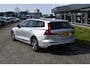 Volvo V60 B3 177PK Automaat Momentum Advantage | ACC | PDC | 17"LMV | Apple Carplay / Android |
