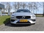 Volvo V60 B3 177PK Automaat Momentum Advantage | ACC | PDC | 17"LMV | Apple Carplay / Android |