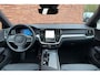 Volvo V60 B4 Essential Edition | Adaptieve Cruise Control | Dodehoekwaarschuwing | Verwarmbare voorstoelen | Stuurwielverwarming | Parkeersensoren V+A | Achteruitrijcamera | Extra getint glas achter