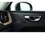 Volvo XC60 2.0 T6 Plug-in hybrid AWD Plus Dark | Facelift | Pano-dak | Trekhaak | 360 camera | Forest Lake |