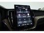 Volvo XC60 2.0 T6 Plug-in hybrid AWD Plus Dark | Facelift | Pano-dak | Trekhaak | 360 camera | Forest Lake |