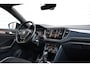 Volkswagen T-Roc 1.5 TSI Sport 150PK Automaat | Trekhaak | Stoelverwarming | Clima