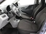Nissan Pixo 1.0 Acenta airco, elcraam, centrvergr, elecraam, mistlamp, stuurbekr, audio, CD, 110221 km nap gecontroleerd super zuinig en betrouwbaar, De Nissan Pixo 1.0 Acenta is een compacte en zuinige stadsauto die ideaal is voor dagelijks gebruik. Dankzij de 1.0-liter benzinemotor