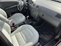 Skoda Fabia 1.4-16V Ambiente /Nieuwe apk bij aflevering/Lm velgen all season banden/Leder interieur