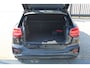 Audi Q2 35 TFSI S-Line Automaat/Panoramadak/Afneembare trekhaak/Virtual cockpit/Achteruitrijcamera/Parkeersensoren rondom/Apple carplay/Stoelverwarming/Climate control/Elektrische achterklep/Cruise control/DAB/19'' Lichtmetalen velgen.