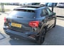 Audi Q2 35 TFSI S-Line Automaat/Panoramadak/Afneembare trekhaak/Virtual cockpit/Achteruitrijcamera/Parkeersensoren rondom/Apple carplay/Stoelverwarming/Climate control/Elektrische achterklep/Cruise control/DAB/19'' Lichtmetalen velgen.