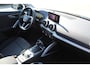 Audi Q2 35 TFSI S-Line Automaat/Panoramadak/Afneembare trekhaak/Virtual cockpit/Achteruitrijcamera/Parkeersensoren rondom/Apple carplay/Stoelverwarming/Climate control/Elektrische achterklep/Cruise control/DAB/19'' Lichtmetalen velgen.