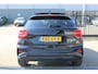 Audi Q2 35 TFSI S-Line Automaat/Panoramadak/Afneembare trekhaak/Virtual cockpit/Achteruitrijcamera/Parkeersensoren rondom/Apple carplay/Stoelverwarming/Climate control/Elektrische achterklep/Cruise control/DAB/19'' Lichtmetalen velgen.