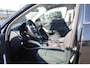 Audi Q2 35 TFSI S-Line Automaat/Panoramadak/Afneembare trekhaak/Virtual cockpit/Achteruitrijcamera/Parkeersensoren rondom/Apple carplay/Stoelverwarming/Climate control/Elektrische achterklep/Cruise control/DAB/19'' Lichtmetalen velgen.