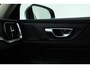 Volvo V60 2.0 T6 Plug-in hybrid AWD Plus Dark | Pano-dak | Head-up | 360 camera | Adap. Cruise | H&K Audio |