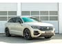 Volkswagen Touareg R 3.0 TSI 436pk 4MOTION | Trekhaak | Panoramadak | Luchtvering | Softclose | 22" Velgen | 360 Camera