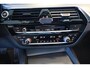 BMW 5-Serie 530e iPerformance Executive M-Sport Panoramadak/Head-Up Display/Apple carplay/Sfeerverlichting/Navigatie/Achteruitrijcamera/Stoelverwarming/Parkeersensoren Voor+Achter/Cruise Control/Sport Stoelen/Voorstoelen Elektrisch/Elektrische achterklep