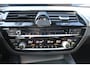 BMW 5-Serie 530e iPerformance Executive M-Sport Panoramadak/Head-Up Display/Apple carplay/Sfeerverlichting/Navigatie/Achteruitrijcamera/Stoelverwarming/Parkeersensoren Voor+Achter/Cruise Control/Sport Stoelen/Voorstoelen Elektrisch/Elektrische achterklep