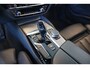 BMW 5-Serie 530e iPerformance Executive M-Sport Panoramadak/Head-Up Display/Apple carplay/Sfeerverlichting/Navigatie/Achteruitrijcamera/Stoelverwarming/Parkeersensoren Voor+Achter/Cruise Control/Sport Stoelen/Voorstoelen Elektrisch/Elektrische achterklep