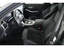 BMW 3-Serie Touring 330e xDrive M-Sport / Panorama / ACC / Cam / Carbon / CarPlay