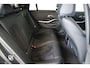 BMW 3-Serie Touring 330e xDrive M-Sport / Panorama / ACC / Cam / Carbon / CarPlay
