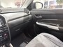 Suzuki Vitara 1.6 High Executive Airco | Bluetooth Telefoonvoorbereiding | Cruise Control Adaptief | Dakrails | Elektrisch Glazen Panoramadak | Extra Getint Glas | Hill Hold Functie | LED Koplampen | Lederen Bekleding | Lichtmetalen Velgen 17'' | Navigatiesysteem Full Map | Parkeersensor Voor en Achter | Start/Stop Systeem | Voorstoelen Verwarmd