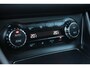 Mercedes-Benz GLA 180 Business | Afneembare Trekhaak | AMG Line Velgen | Stoelverwarming | Sportstoelen Alcantara | Camera |