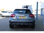 Mercedes-Benz GLA 180 Business | Afneembare Trekhaak | AMG Line Velgen | Stoelverwarming | Sportstoelen Alcantara | Camera |