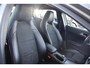 Mercedes-Benz GLA 180 Business | Afneembare Trekhaak | AMG Line Velgen | Stoelverwarming | Sportstoelen Alcantara | Camera |