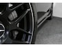 Mercedes-Benz E-klasse 300 e AMG Line / E53 Diffuser / Maxton Design Bodykit V.2 / Panoramadak / Elektr. verstelbare voorstoelen + memory / Burmester 4D Surround Sound / Stoelkoeling & -verwarming / HUD / Apple Carplay - Android Auto / Ambienteverlichting / Rondomzichtcamera / Verlichte grille / 20'' LMV / Dodehoekdetectie / Achteruitrijcamera / Night pakket