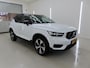 Volvo XC40 1.5 T5 Recharge R-Design | Trekhaak | Pannoramadak | PDC V+A en Camera | Adaptive Cruiscontrol | Stoel + Stuurverwarming | Extra Getint Glas |