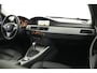 BMW 3-Serie 325xi xDrive Panorama / Opendak / Navigatie / Cruise / PDC / Bluetooth