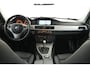 BMW 3-Serie 325xi xDrive Panorama / Opendak / Navigatie / Cruise / PDC / Bluetooth