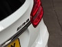 Mercedes-Benz GLA AMG 45 4MATIC 360Pk Automaat (SCHUIFDAK, NAVIGATIE, CAMERA, LEDER, GETINT GLAS, SPORTSTOELEN, ELEK ACHTERKLEP, RODE GORDELS, NIEUWSTAAT)