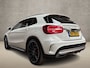 Mercedes-Benz GLA AMG 45 4MATIC 360Pk Automaat (SCHUIFDAK, NAVIGATIE, CAMERA, LEDER, GETINT GLAS, SPORTSTOELEN, ELEK ACHTERKLEP, RODE GORDELS, NIEUWSTAAT)