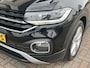 Volkswagen T-Cross 1.5 TSI Style / AUTOMAAT/ 150 PK/ TREKHAAK/ PARK. SENSOREN/ LED/ STOELVERWARM./ ADAPT. CRUISE/ APP CONNECT/ NAVI/ CLIMA/ DAB/ 17" LMV